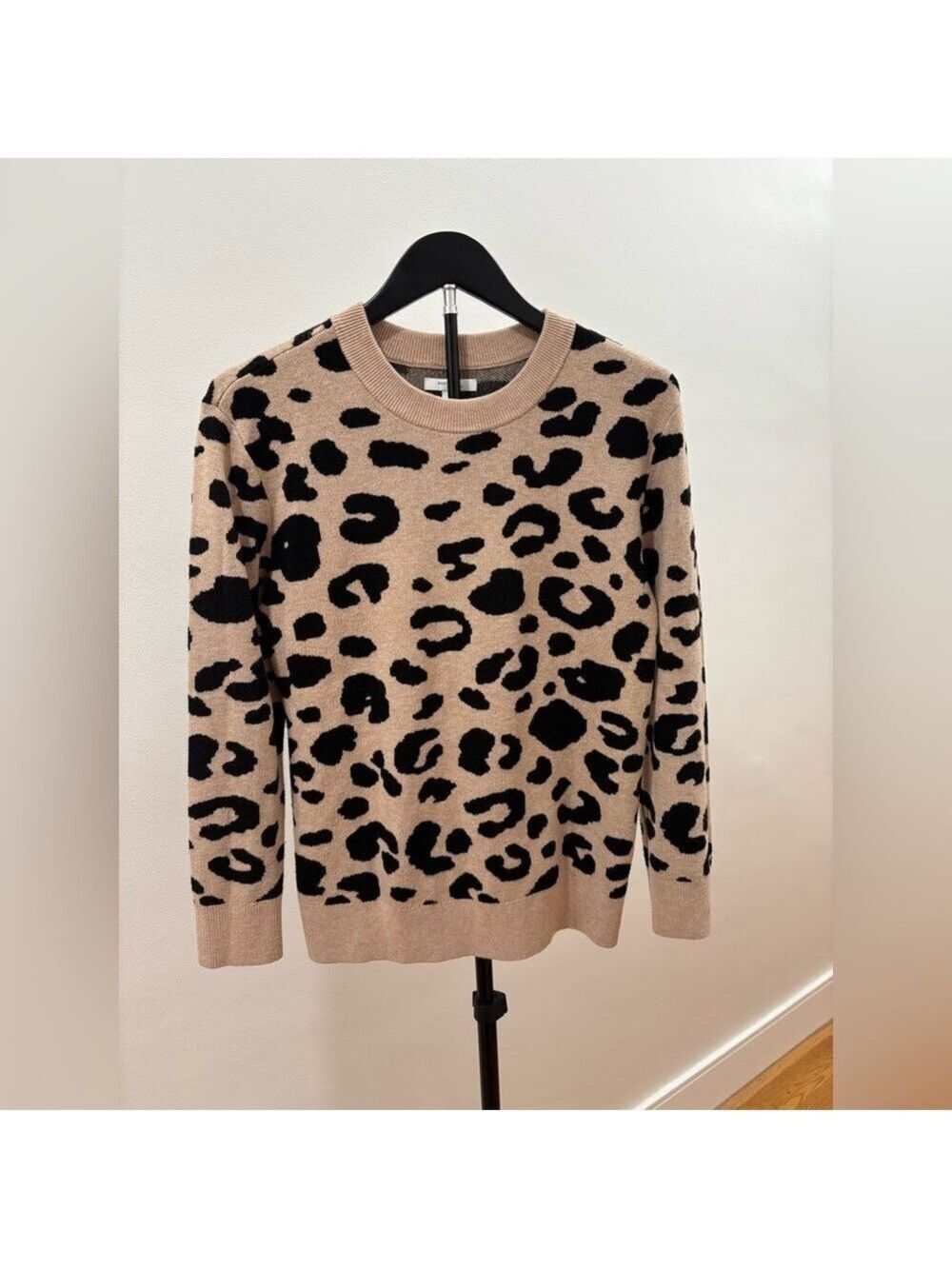 250. Daily/Ritual Leopard Print Women's Sweater Size S